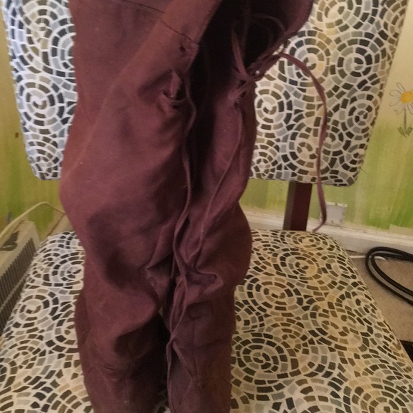 Boots - Picture 3 of 6